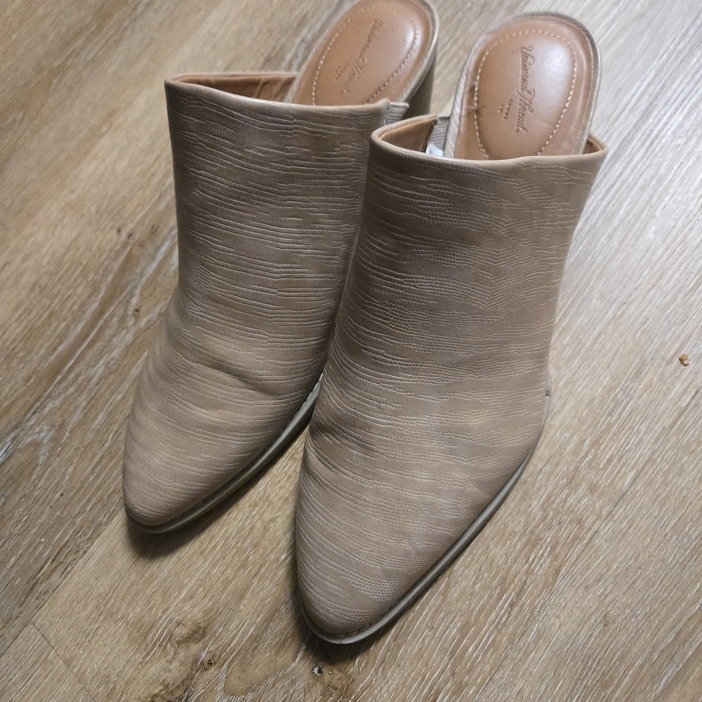 Universal Thread Tara Tan Mules - Picture 7 of 7
